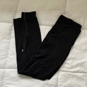 black lululemon leggings